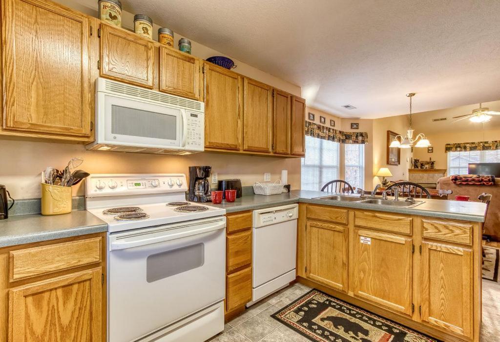 Rock Of Ages, Hot Tub, Game Room, Wifi, 1089 Free Tickets Each Paid Day, Dollywood And * Pigeon Forge