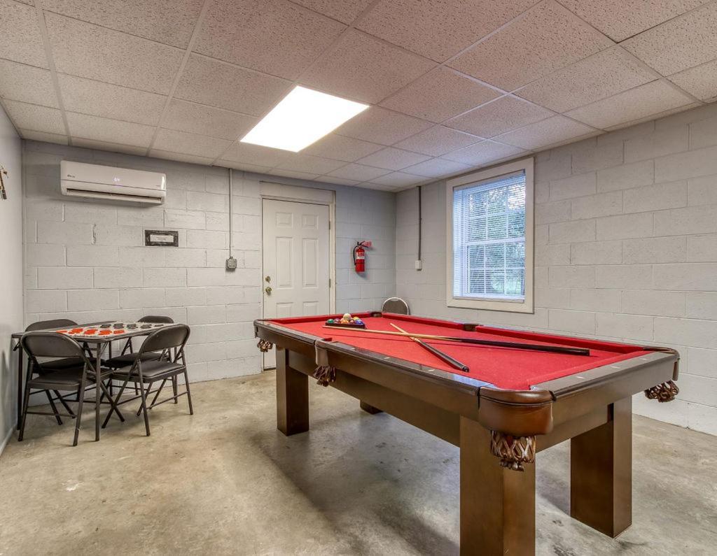 Rock Of Ages, Hot Tub, Game Room, Wifi, 1089 Free Tickets Each Paid Day, Dollywood And Chalet *